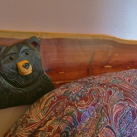 Black Bear Lodge Motel Slade 외부 사진